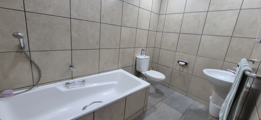 3 Bedroom Property for Sale in Heiderand Western Cape
